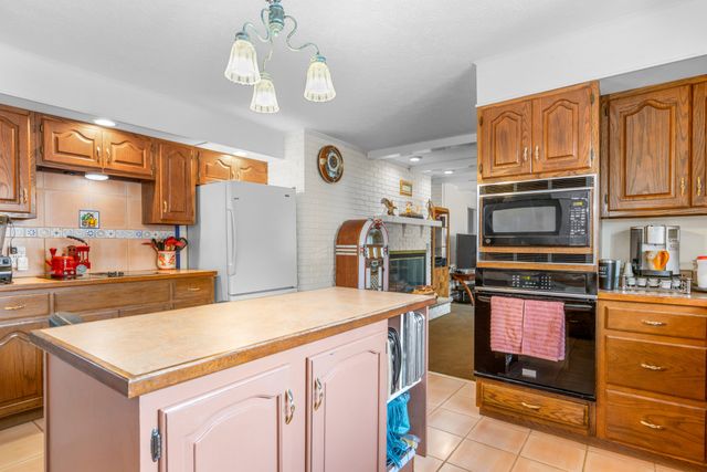 341 Roma Dr, Crossville, TN 38555