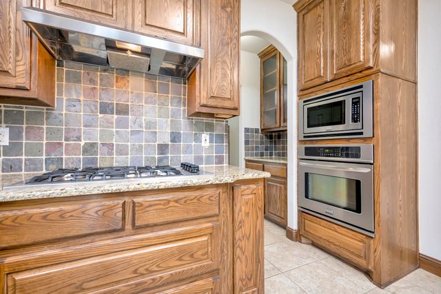 6001 Lacebark Elm Drive, Fort Worth, TX 76123