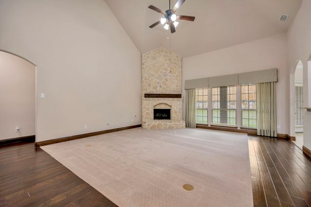 6001 Lacebark Elm Drive, Fort Worth, TX 76123