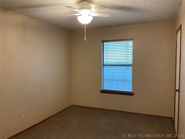 2214 S Hemlock Avenue, Broken Arrow, OK 74012