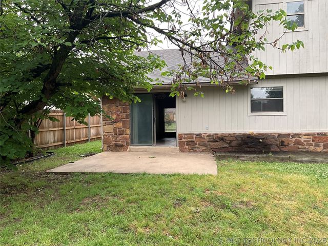 2214 S Hemlock Avenue, Broken Arrow, OK 74012