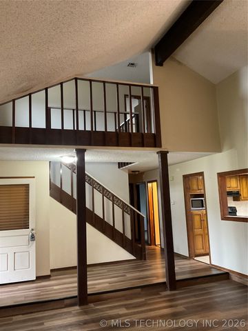 2214 S Hemlock Avenue, Broken Arrow, OK 74012