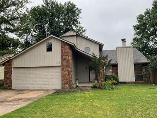 2214 S Hemlock Avenue, Broken Arrow, OK 74012