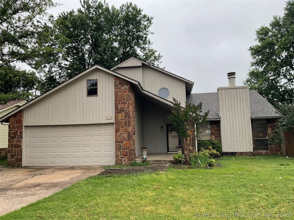 2214 S Hemlock Avenue, Broken Arrow, OK 74012