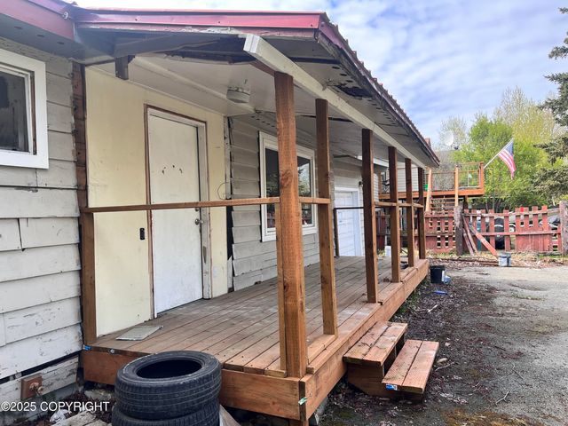 7732 E 4th Avenue, Anchorage, AK 99504