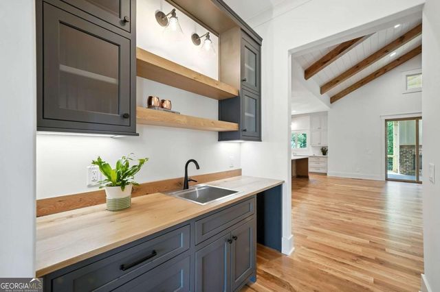 7915 E Cherokee Drive, Canton, GA 30115