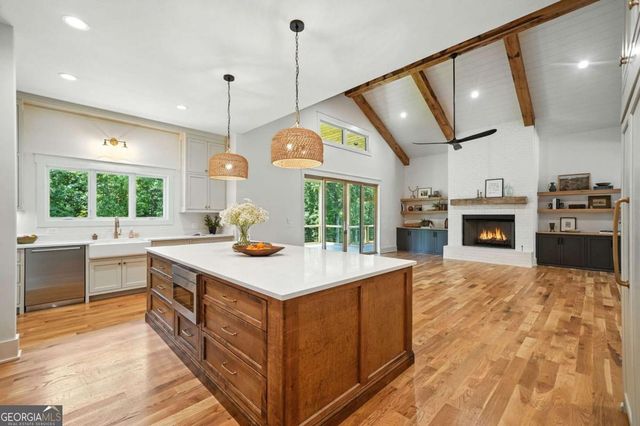 7915 E Cherokee Drive, Canton, GA 30115