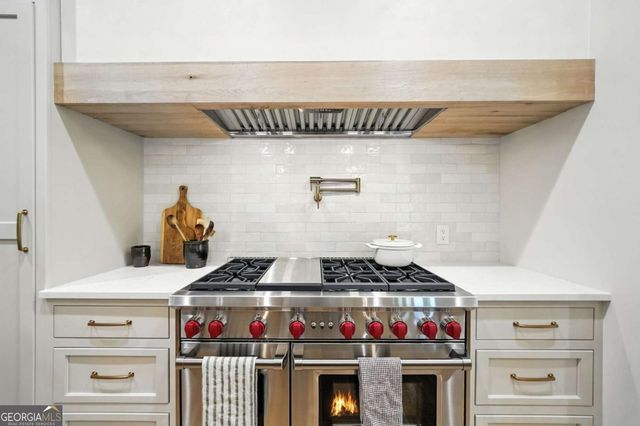 7915 E Cherokee Drive, Canton, GA 30115