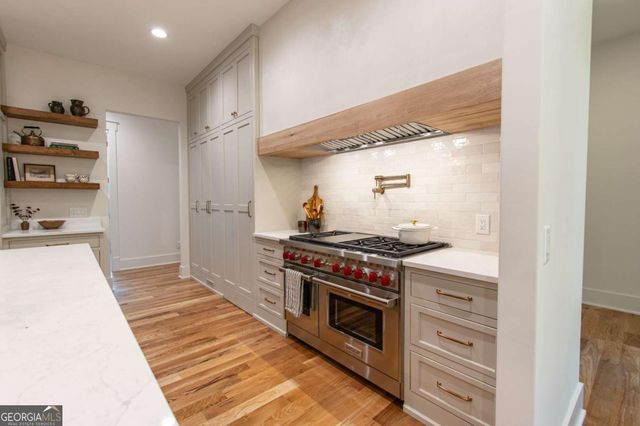 7915 E Cherokee Drive, Canton, GA 30115