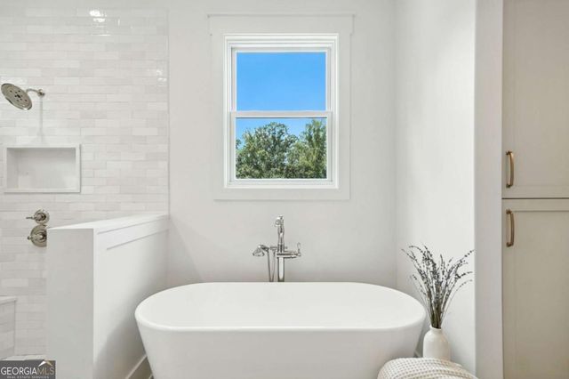 7915 E Cherokee Drive, Canton, GA 30115