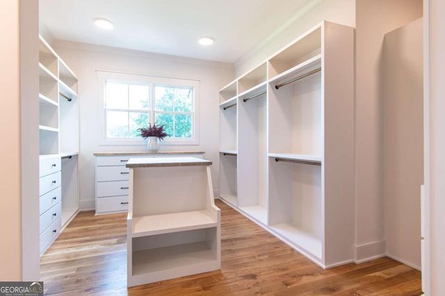 7915 E Cherokee Drive, Canton, GA 30115