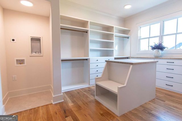 7915 E Cherokee Drive, Canton, GA 30115