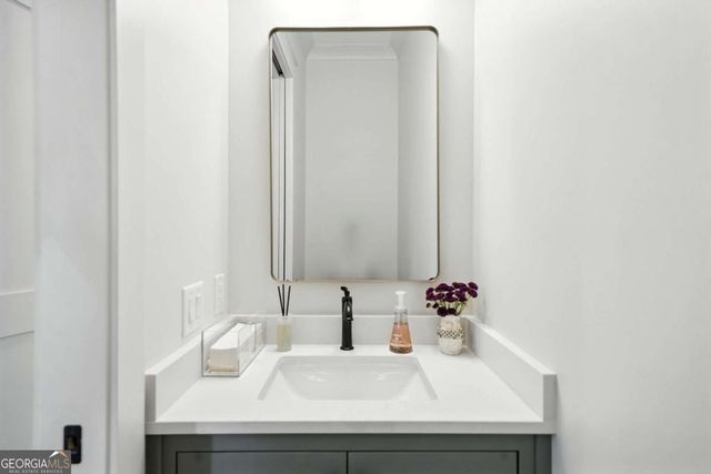 7915 E Cherokee Drive, Canton, GA 30115