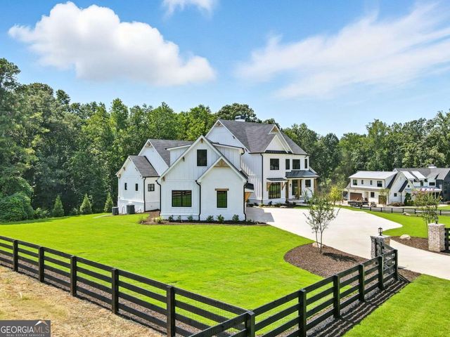 7915 E Cherokee Drive, Canton, GA 30115