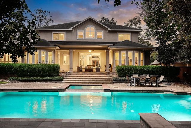10 Snow Pond Place, The Woodlands, TX 77382