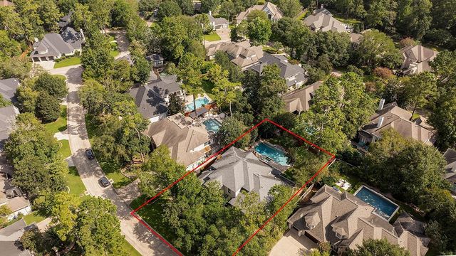 10 Snow Pond Place, The Woodlands, TX 77382