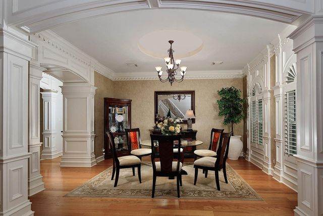 10 Snow Pond Place, The Woodlands, TX 77382
