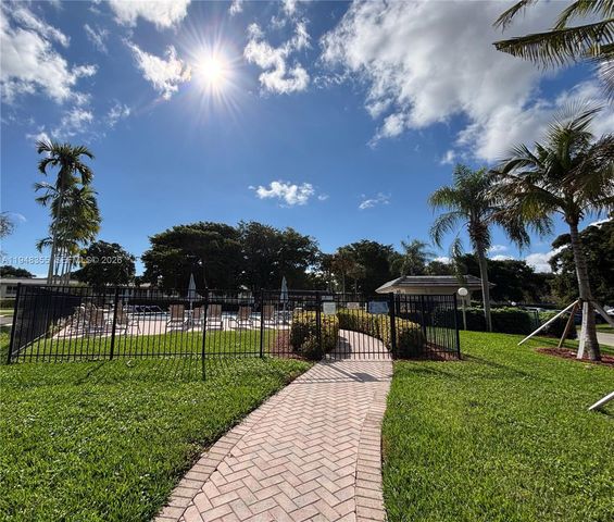 4602 Martinique Way E3, Coconut Creek, FL 33066