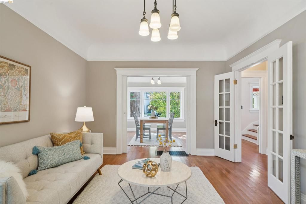 Image 11 of property listing at 2903 Wheeler St, Berkeley, CA 94705