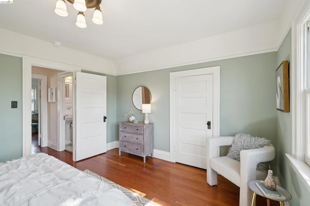 Image 31 of property listing at 2903 Wheeler St, Berkeley, CA 94705