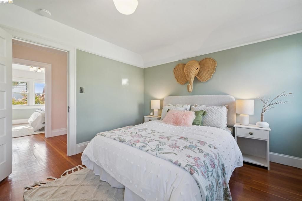 Image 34 of property listing at 2903 Wheeler St, Berkeley, CA 94705