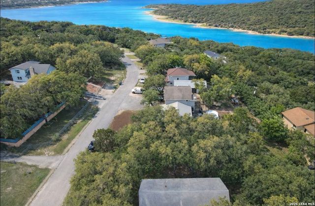 520 Lake Forest, Canyon Lake, TX 78133