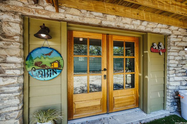 520 Lake Forest, Canyon Lake, TX 78133