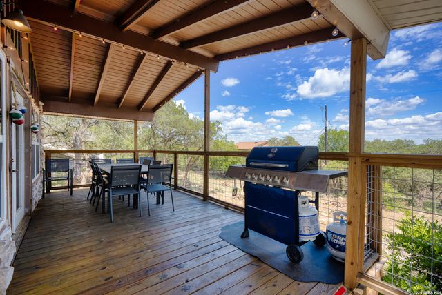 520 Lake Forest, Canyon Lake, TX 78133