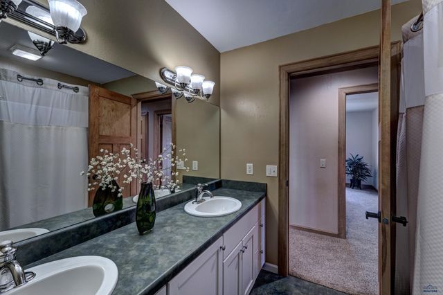 13849 MELVIN RD, Hermosa, SD 57744