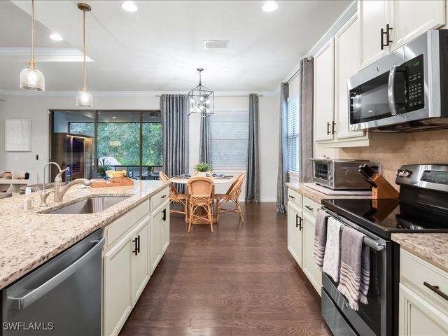 16242 Aberdeen WAY, Naples, FL 34110