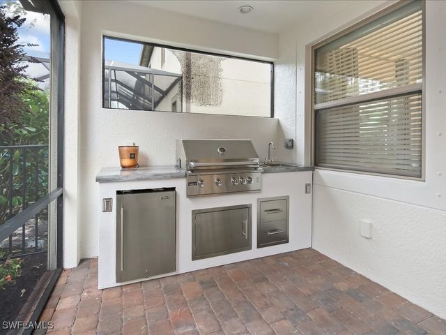 16242 Aberdeen WAY, Naples, FL 34110