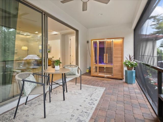 16242 Aberdeen WAY, Naples, FL 34110