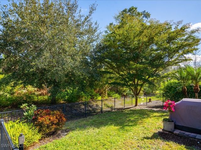 16242 Aberdeen WAY, Naples, FL 34110