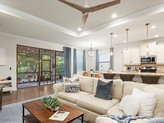 16242 Aberdeen WAY, Naples, FL 34110