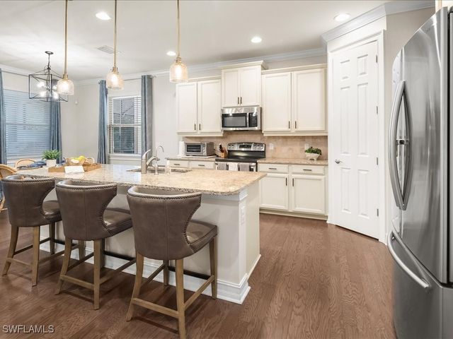 16242 Aberdeen WAY, Naples, FL 34110