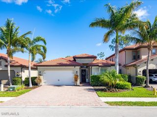 16242 Aberdeen WAY, Naples, FL 34110