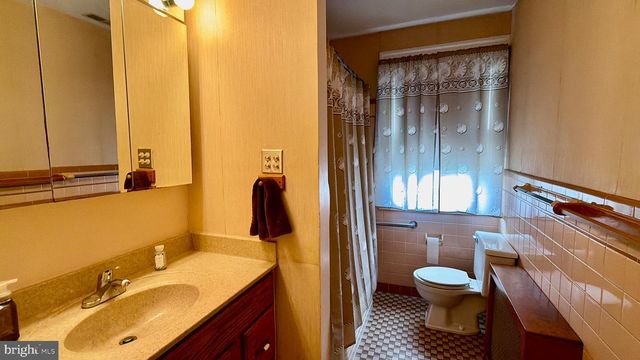 9234 GLENLOCH ST, Philadelphia, PA 19114