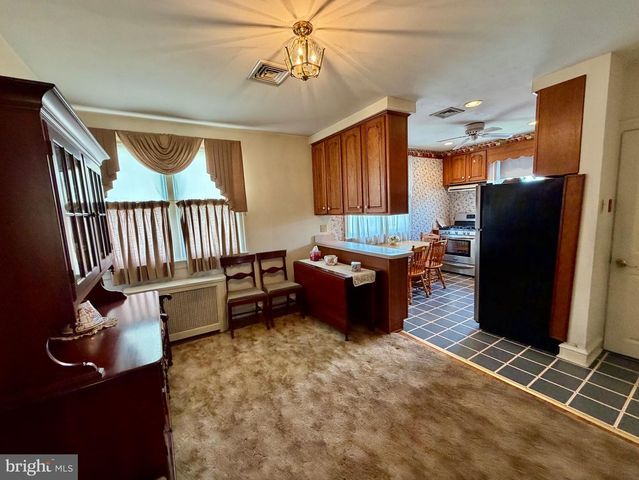 9234 GLENLOCH ST, Philadelphia, PA 19114