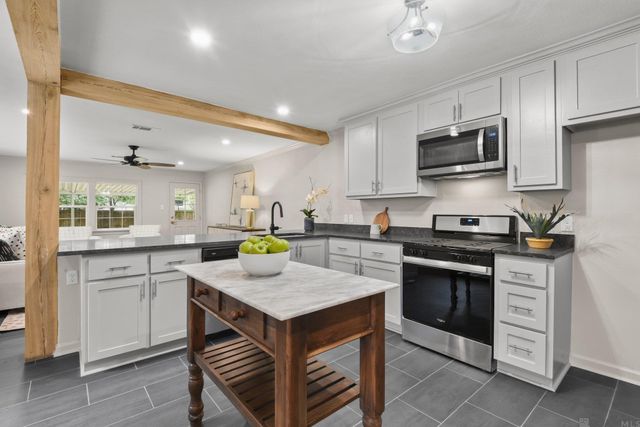 670 Finchley Ave, Baton Rouge, LA 70806