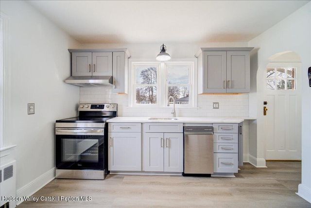 229 Bayard Street, Port Ewen, NY 12487