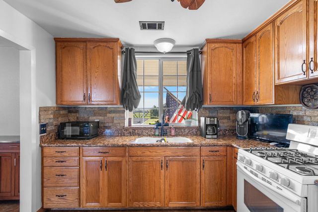 12872 N Jack Tone Road Rd, Lodi, CA 95240