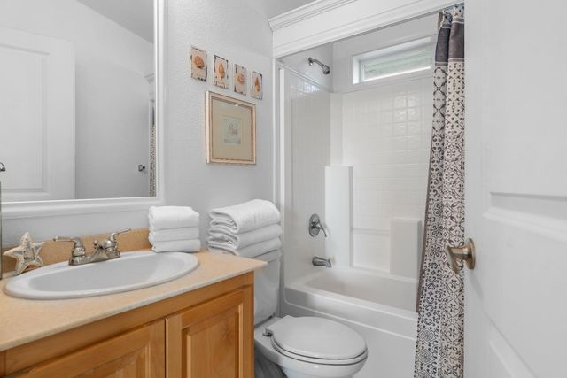 12872 N Jack Tone Road Rd, Lodi, CA 95240