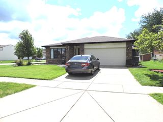 6931 Coachwood Trail, Tinley Park, IL 60477