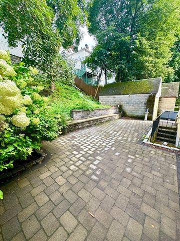 40 Lake Shore Rd SF, Boston, MA 02135