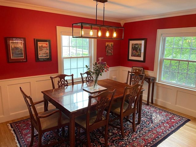 40 Lake Shore Rd SF, Boston, MA 02135