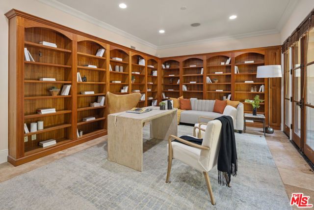 587 Entrada Drive, Santa Monica, CA 90402