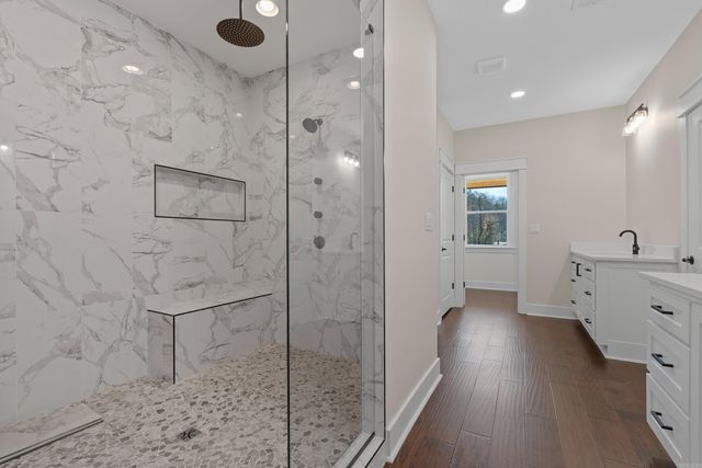 7000 Rolling Manor Drive, Benton, AR 72019