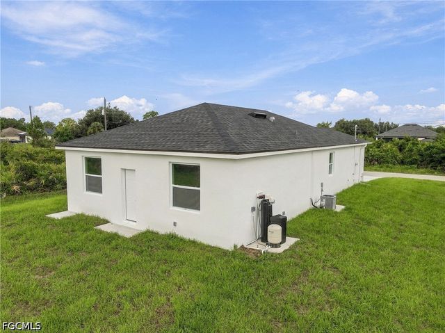 3011 54th ST W, Lehigh Acres, FL 33971