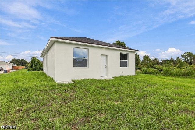 3011 54th ST W, Lehigh Acres, FL 33971