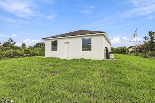 3011 54th ST W, Lehigh Acres, FL 33971